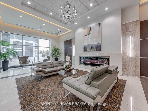 3rd image of 7161 Yonge St #2123