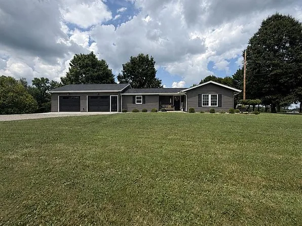 3705 Clay Pike, Zanesville, OH 43701