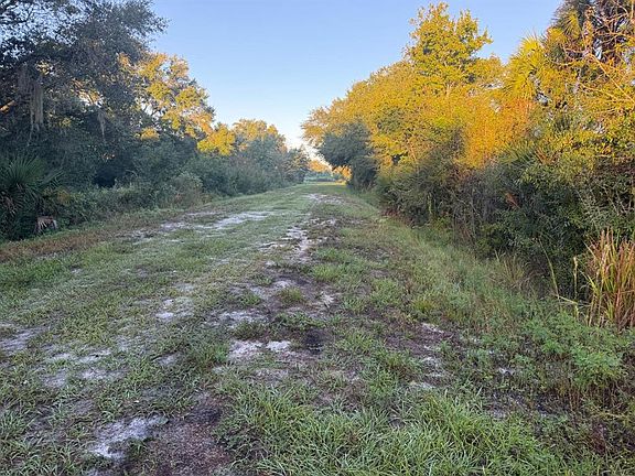 4th image of 19835 NW 298TH STREET