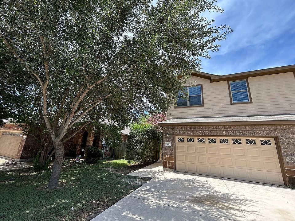 1st image of 957 Brown Rock Dr