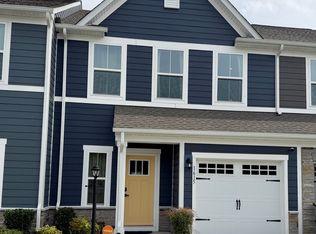 1615 Songbird Ln, Chesapeake, VA 23323