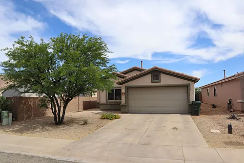 3011 Copper Pointe Dr Photo 1