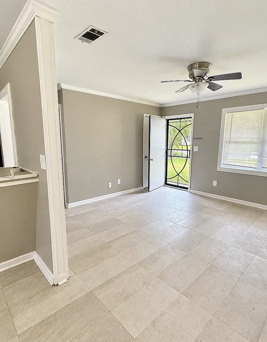 3 bed, 1092 sqft, $1,450 — Photo 3