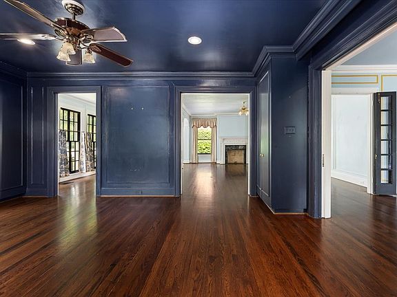 4th image of 4720 Collinwood Ave