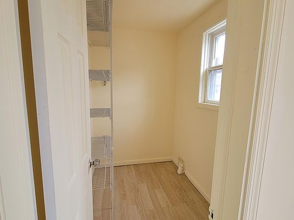 2nd image of 146 Parker St Floor 2