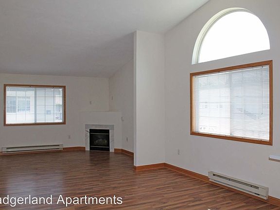 3rd image of 3512 Midvale Dr APT 3