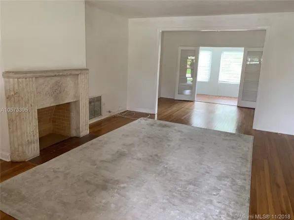 9017 Carlyle Ave, Surfside, FL 33154