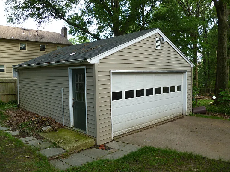 1605 N Stafford St — Photo 4