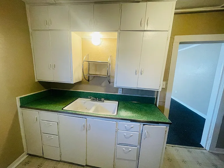216 S Avenue I #1 — Photo 8