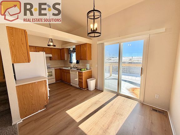 3rd image of 34089 Overland Loop