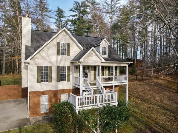 94 Old Place Rd, Blue Ridge, GA 30513