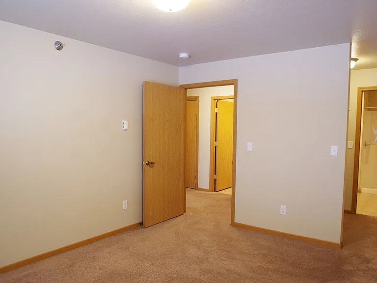 Belcastle Apartments — Photo 75