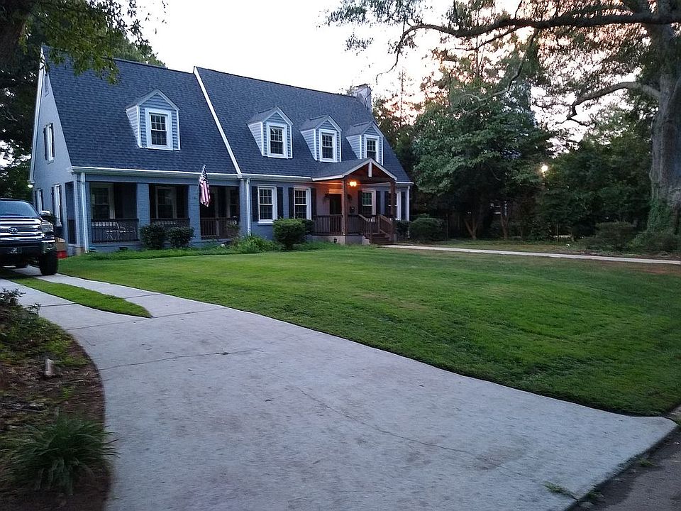 2nd image of 33 Hillcrest Cir