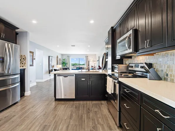 3535 Brokenwoods Drive #404, Coral Springs, FL 33065
