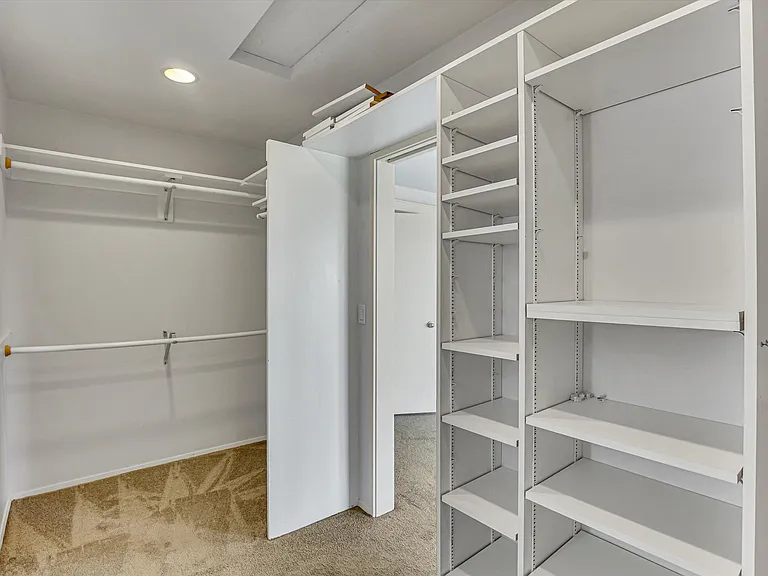 17642 Upper Cherry Ln — Photo 38