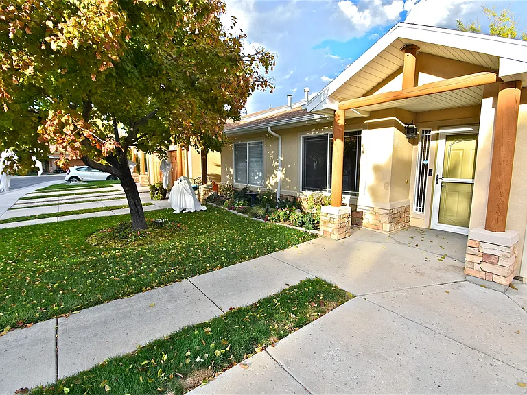 6663 S Pines Point Way — Photo 2