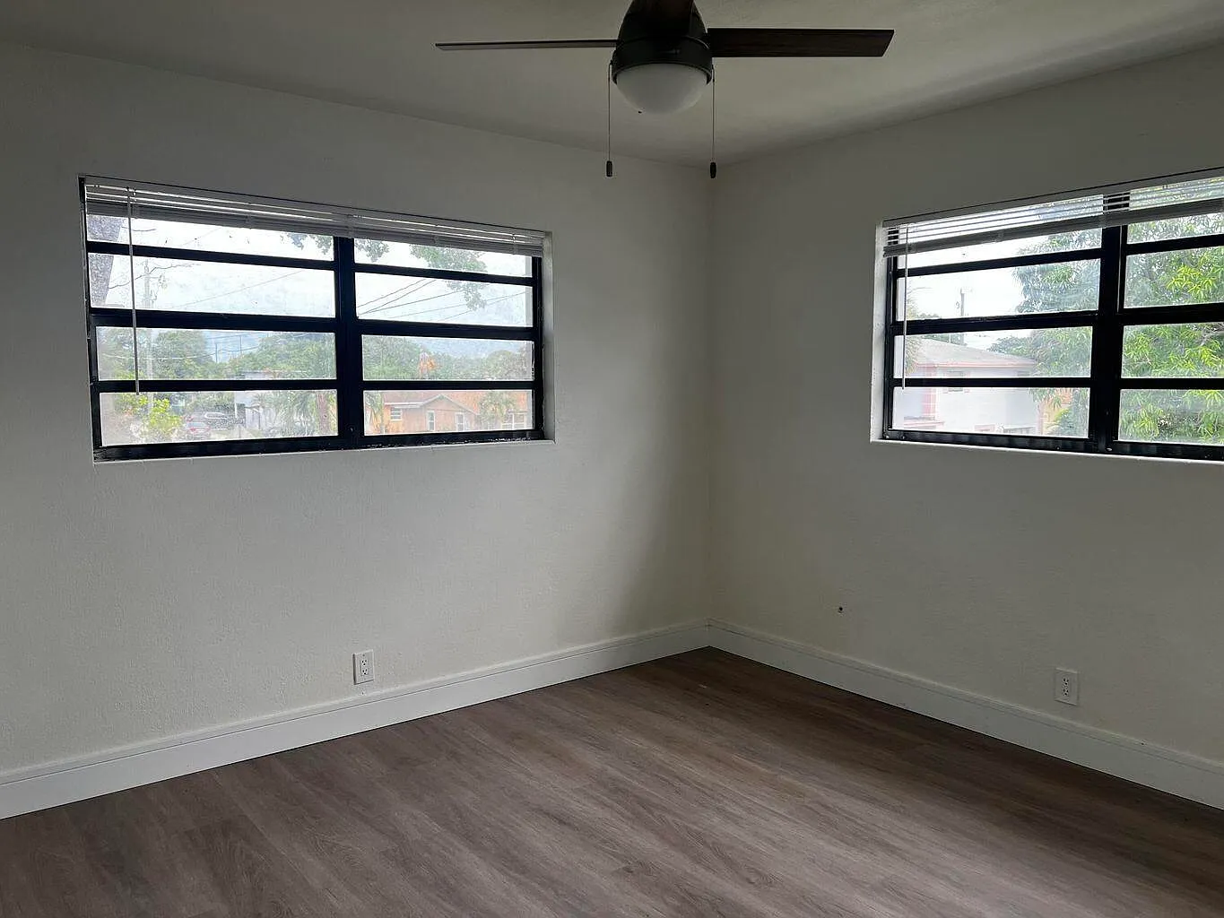 2 bed, 1.0 bath, 1742 sqft, $1,750 — Photo 4