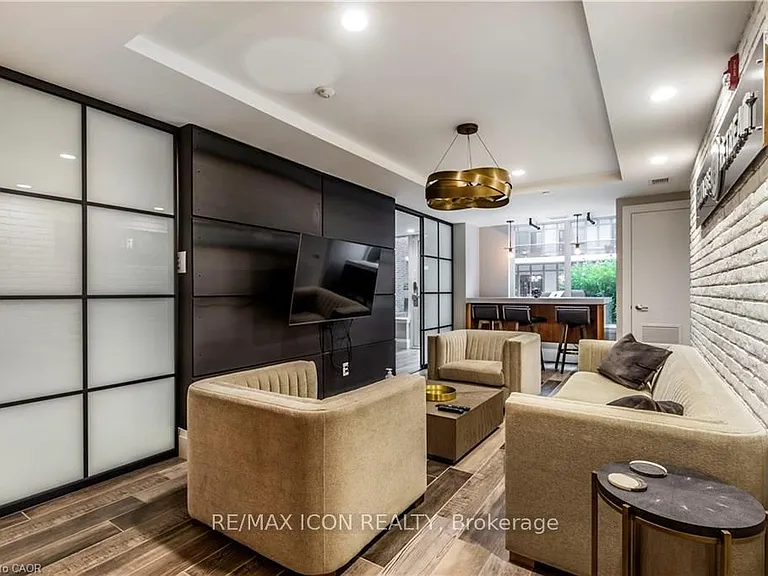 63 Arthur St S #102 — Photo 31