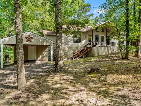 211 Butternut Gln, Holly Lake Ranch, TX 75765