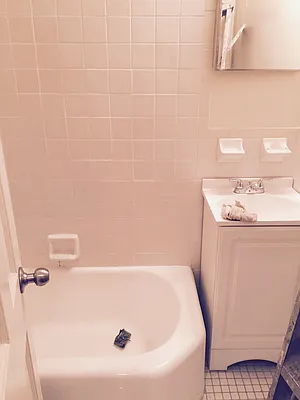 Rented by City Connections Realty | media 28