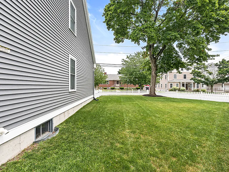 46 Loring Ave — Photo 44