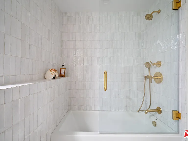 20402 Paradise Ln — Photo 27