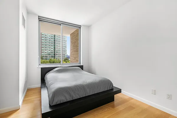 Rented by Compass | media 25