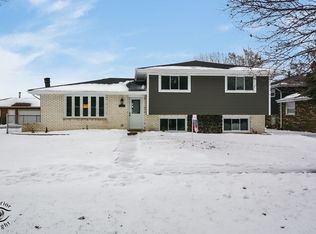 7433 Cork Ave, Justice, IL 60458