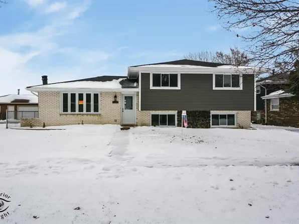 7433 Cork Ave, Justice, IL 60458
