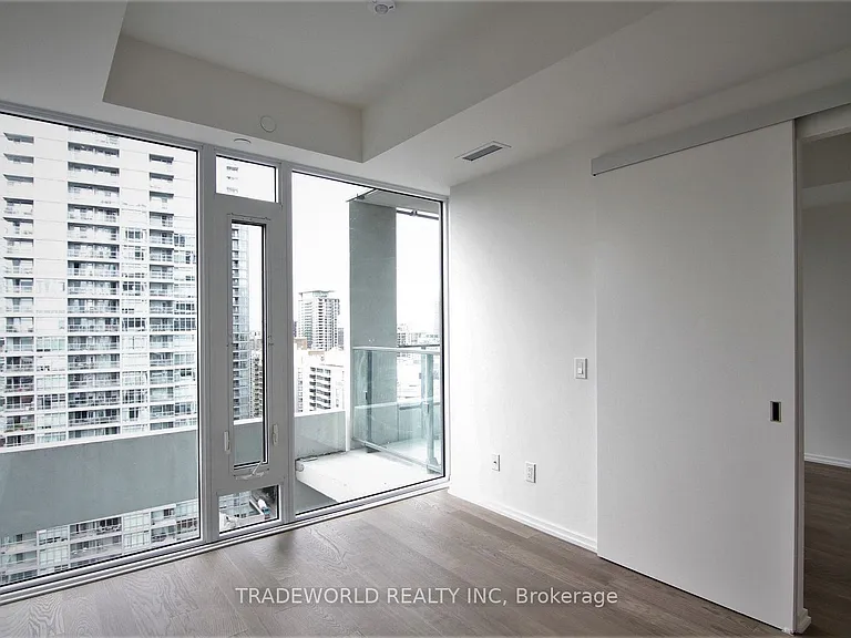 5 Soudan Ave #2510 — Photo 9