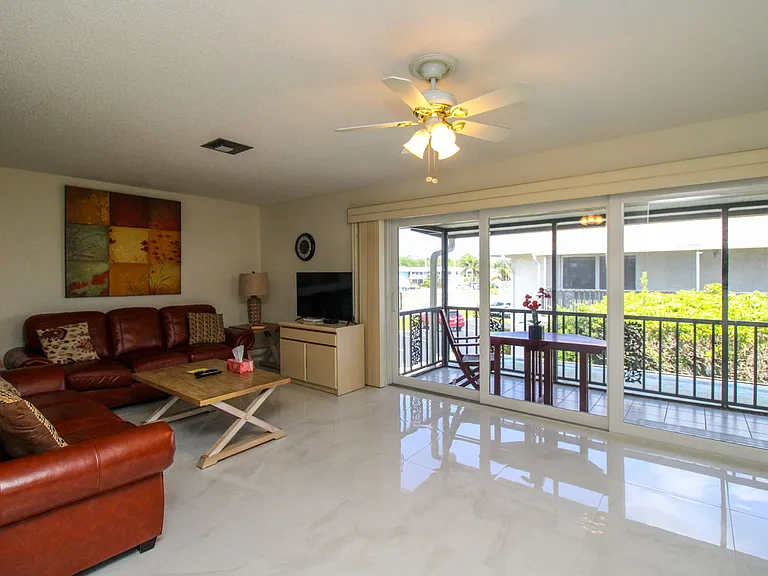 239 Palm Dr #2 — Photo 13