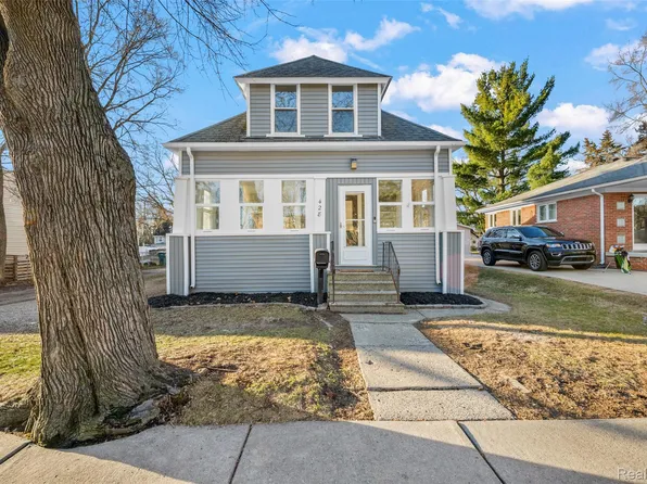 428 Bauman Ave, Clawson, MI 48017
