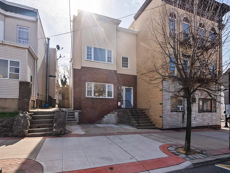 1102 Central Ave #1 — Photo 19