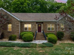 1919 Ashmere Dr, Iron Station, NC 28080
