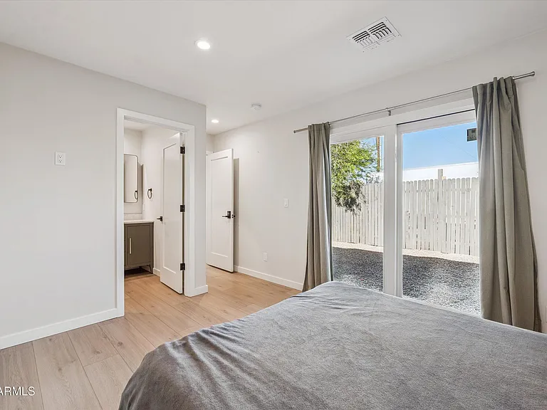 1726 N 74th Pl — Photo 13