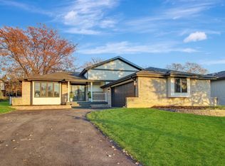 2311 Rolling Hill Dr, Dyer, IN 46311