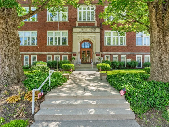 111 S Spring St APT G6, Greencastle, IN 46135