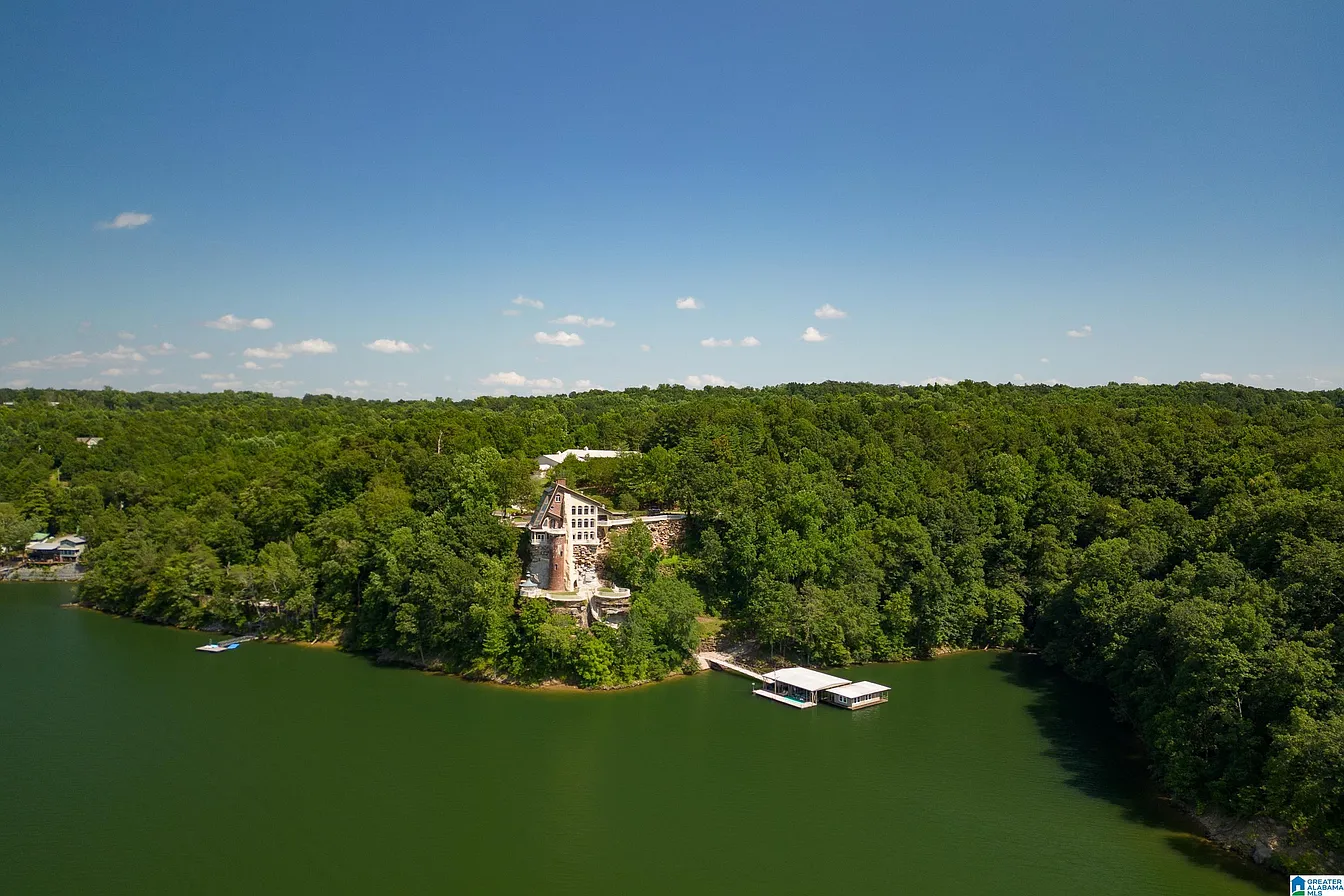 Iconic Lakeside Castle Asks $4.9 Million in Bremen, Alabama | Pricey Pads