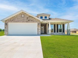 1801 Edwards St, Pea Ridge, AR 72751