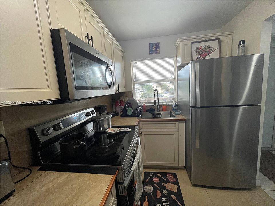 1st image of 9281 Sunrise Lakes Blvd APT 209