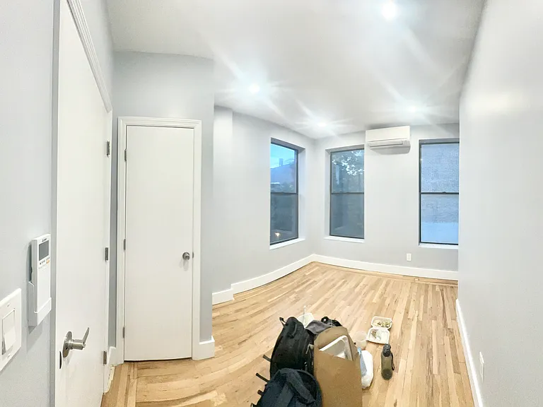 310 S 4th St #5 — Photo 3