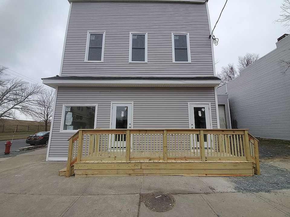 1st image of 67 Ontario St