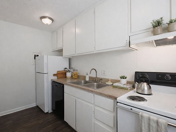 5th image of 2199 Briarcliff Rd NE #9
