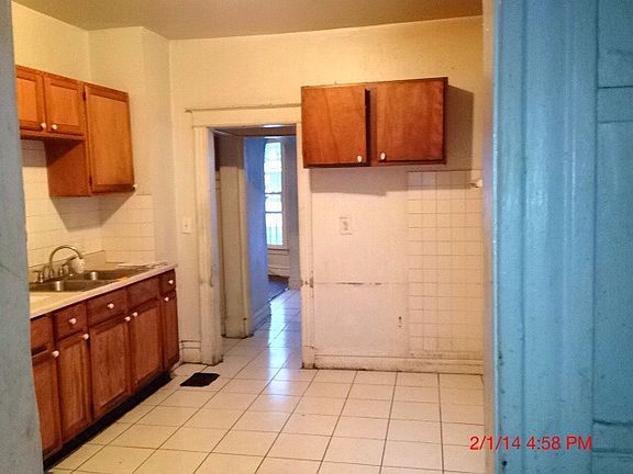 5th image of 327 S Genesee St