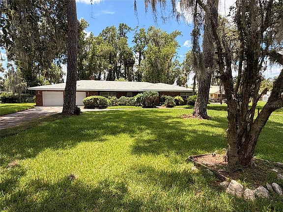 2nd image of 1940 ALICE DRIVE