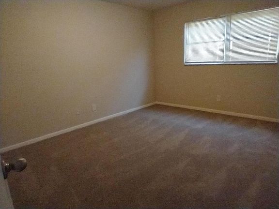 5th image of 3103 37th St N #306