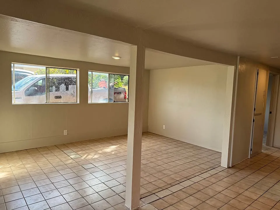4560 Menehune Road - Unit B — Photo 2
