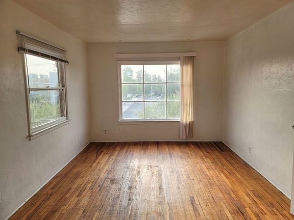 3rd image of 412 S Maryland Pkwy Unit 1/2