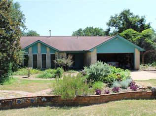 61 Lakeland Dr S, Hilltop Lakes, TX 77871