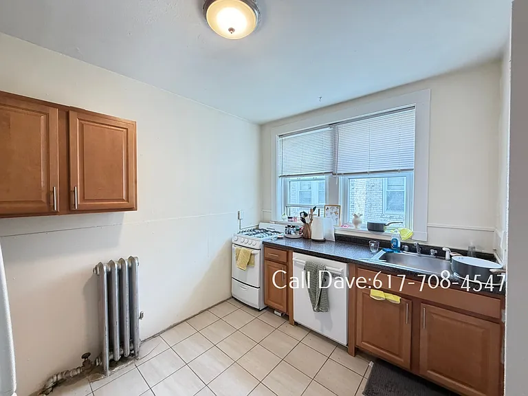 518 Cambridge St #4 — Photo 8